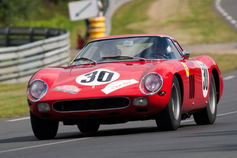 Самый лучший автомобиль 60-х годов это Феррари 250 GTO