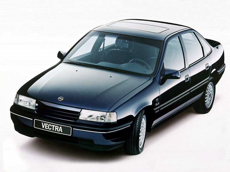 Opel Vectra A - легенда первого поколения