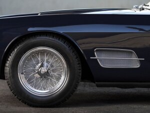 Феррари California Spider – еще одна легенда итальянского бренда из серии 250 GT
